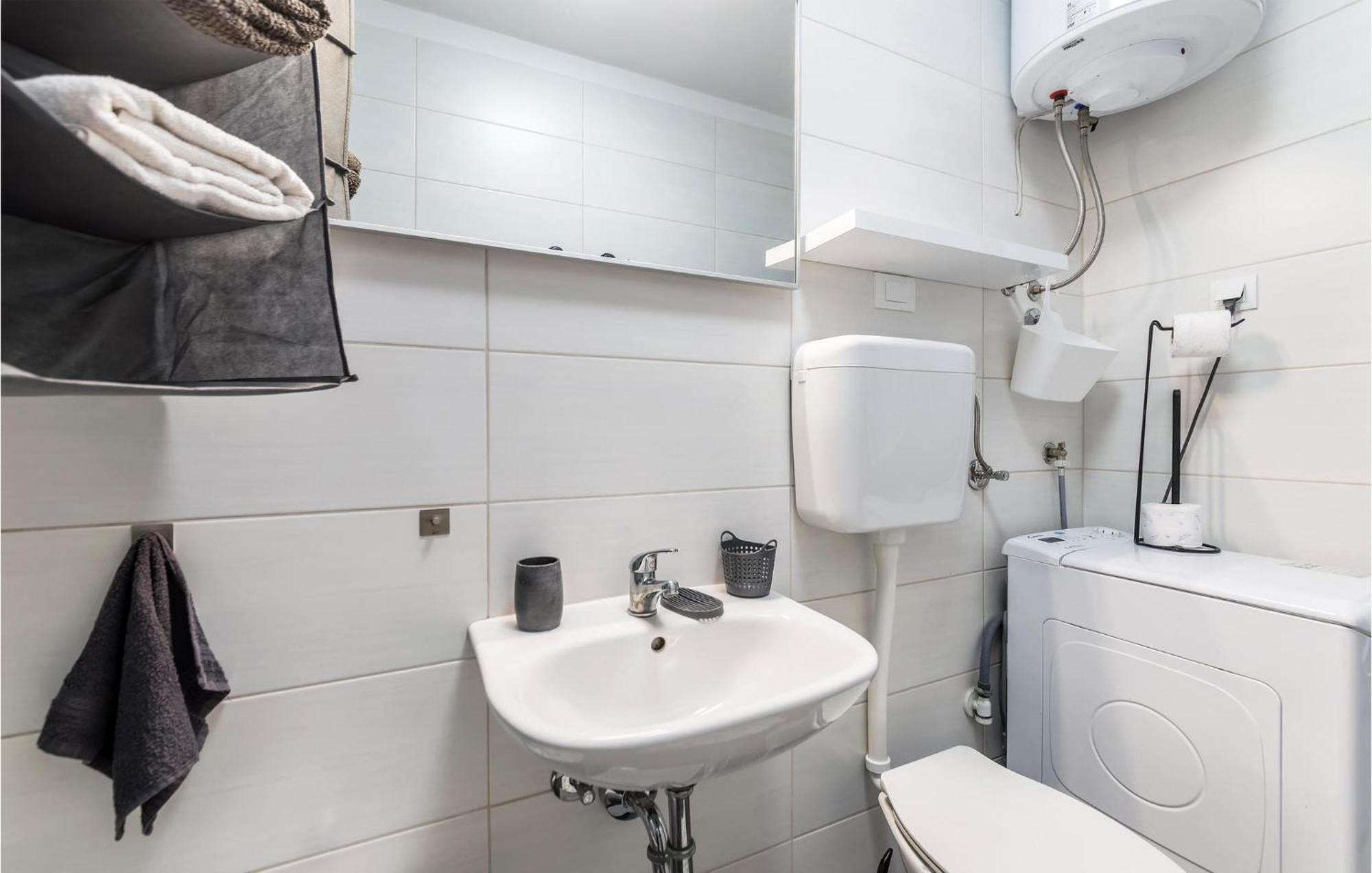 Stunning Apartment In Pula With Wifi 外观 照片